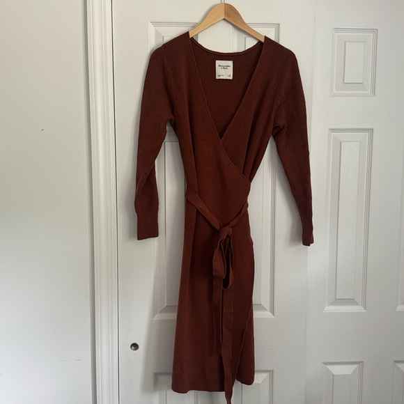 EUC Abercrombie Sweater Wrap Dress - Picture 3 of 5